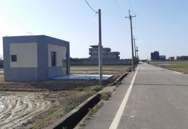 新屋全新資材室農地