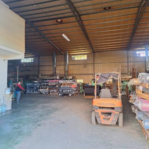 工業區挑高鋼構廠