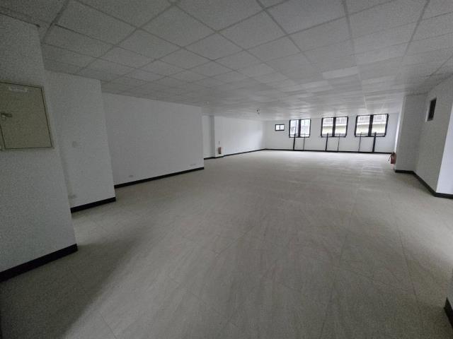 新北農地工廠廠房五股農地工廠廠房鋼構廠房大面寬不可廠登客貨梯