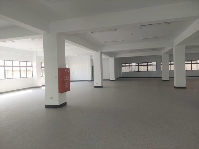 詠騰工商工業地廠房廠辦農建地交通用地戴家蓁可廠登可分租一樓